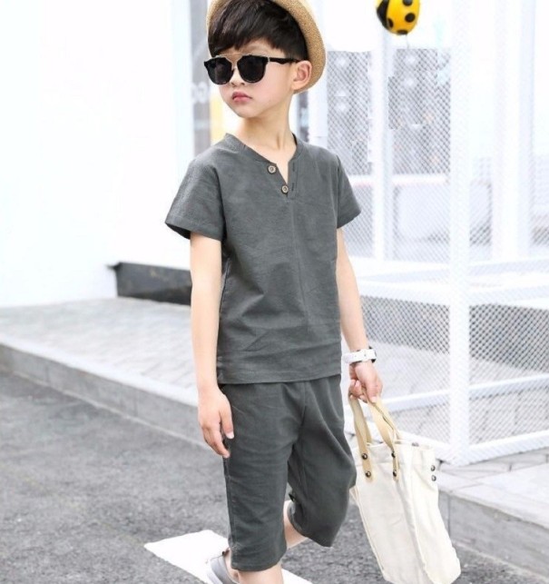 Tricou și pantaloni scurți pentru băieți L1601 gri inchis 10