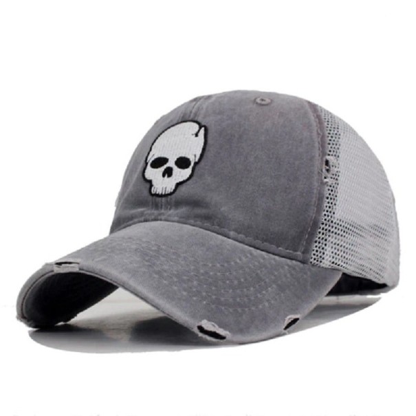 Trucker-Cap mit Totenkopf grau