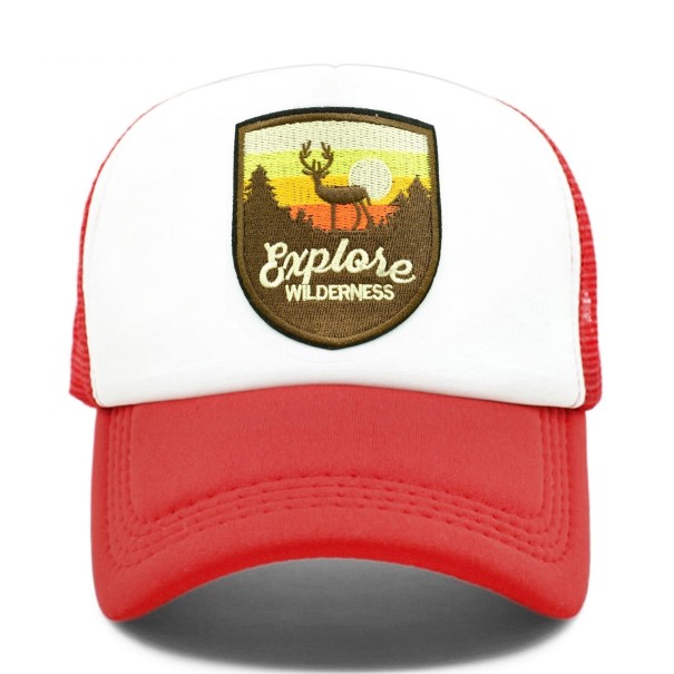 Trucker-lippis peurakuviolla punainen