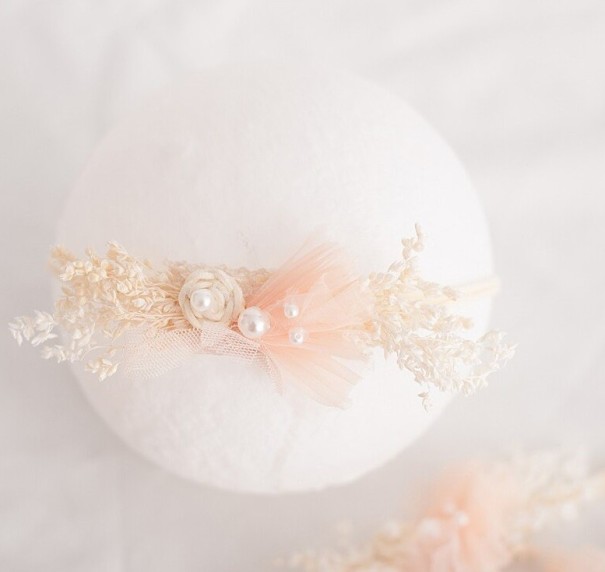 Tytön pääpanta kukilla 6