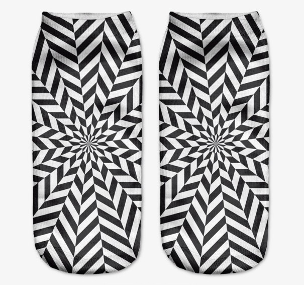 Tyylikkäät sukat, joissa on printti 13