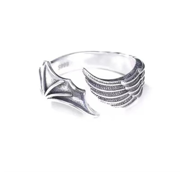 Unisex Ring in Form von Engel- und Dämonenflügeln aus Zinklegierung Verstellbare Größe Moderne Schmuckstücke für Männer und Frauen Stilvoller Flügelring für den täglichen Gebrauch 1