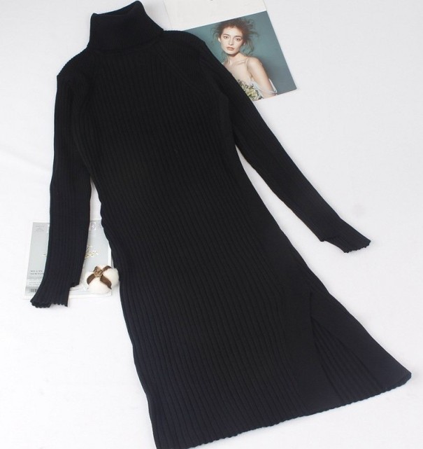 Úpletové jesenné šaty čierna