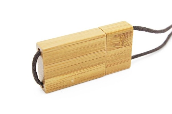 USB flash disk dřevěný 4GB 5