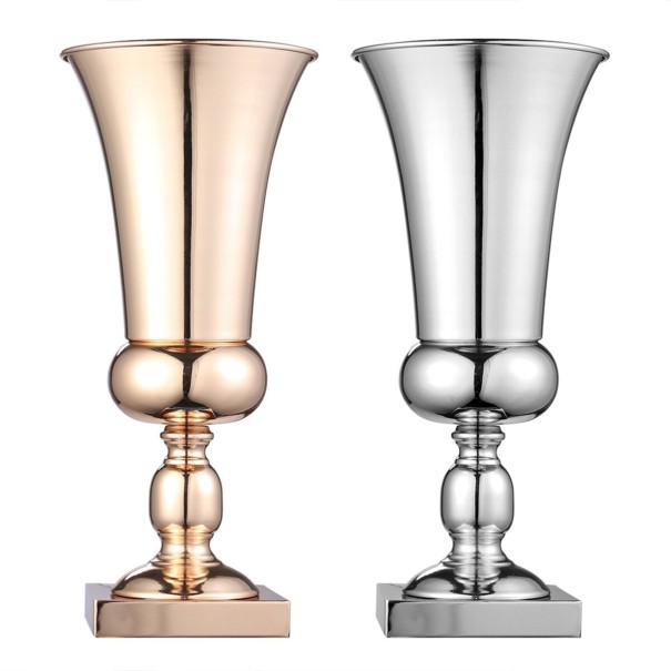 Vase aus Metall