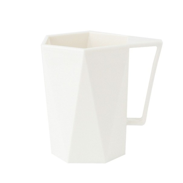 Vaso de baño de plástico blanco