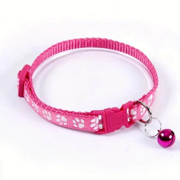 Verstelbare gekleurde halsband voor katten met bel Veiligheidsluiting Pootafdrukken Breedte 1 cm Lengte 19 x 32 cm donkerroze