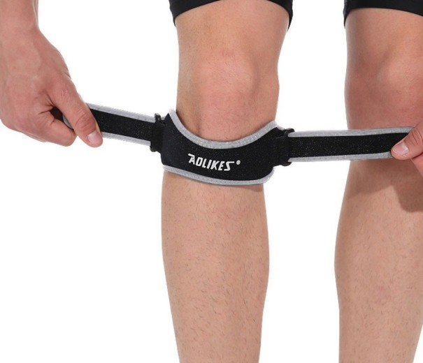 Verstelbare patellabrace grijs