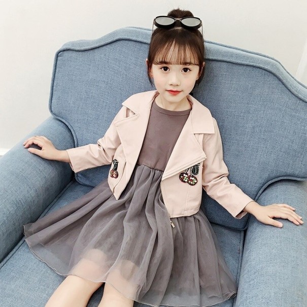 Vestido de niña y chaqueta de cuero 10 B
