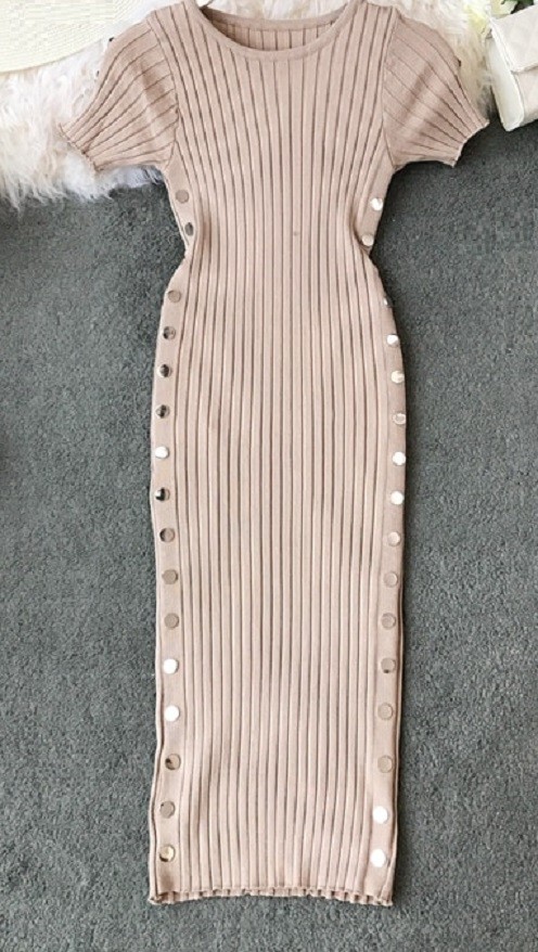 Vestido de punto de manga corta color piel