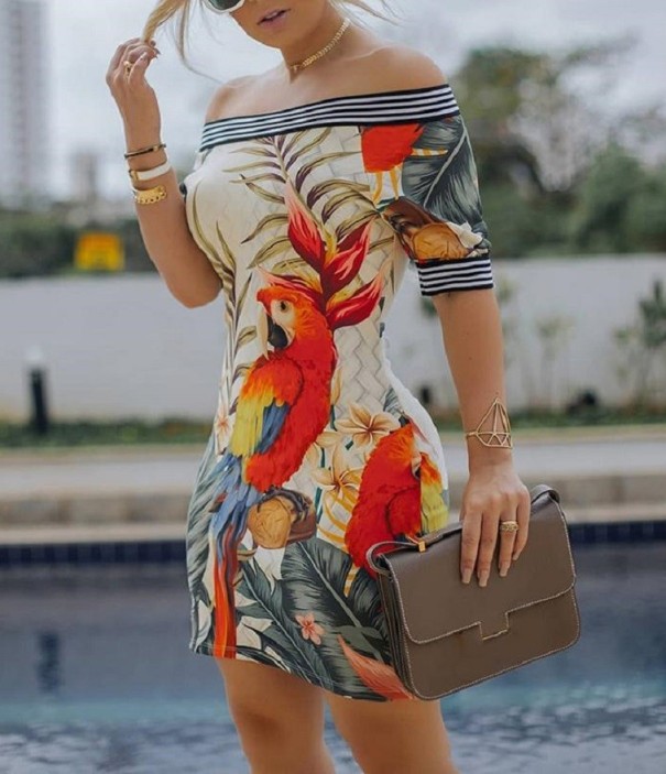 Vestido de verano con estampado tropical. XS