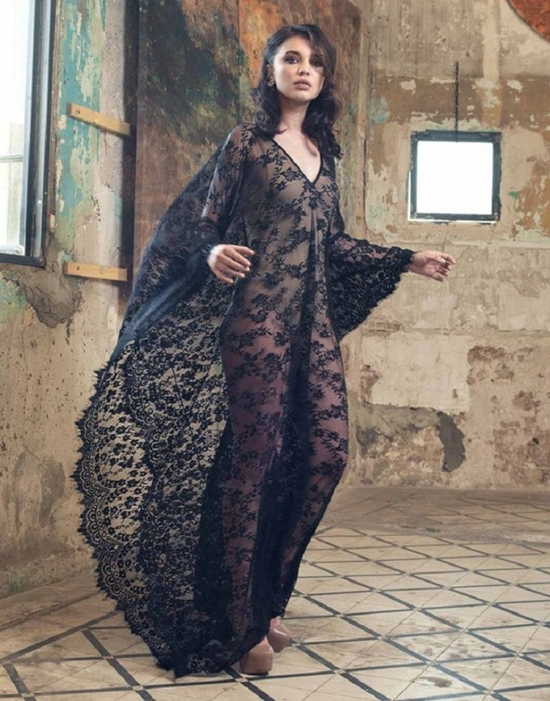 Vestido largo de encaje transparente negro