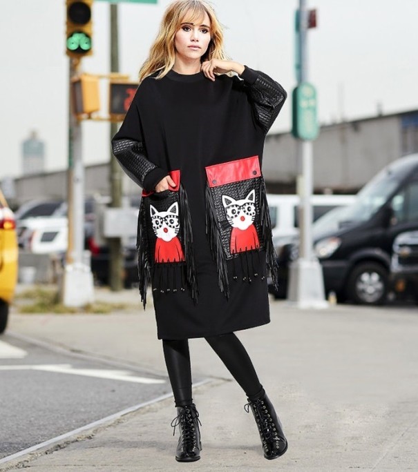 Vestido preto de outono com estampado 1