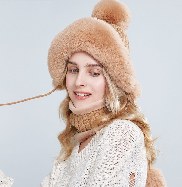 Vinterhatt och halsduk för kvinnor Ellie beige