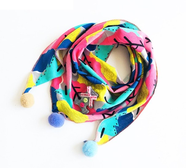 Vinterscarf för barn med pompoms J579