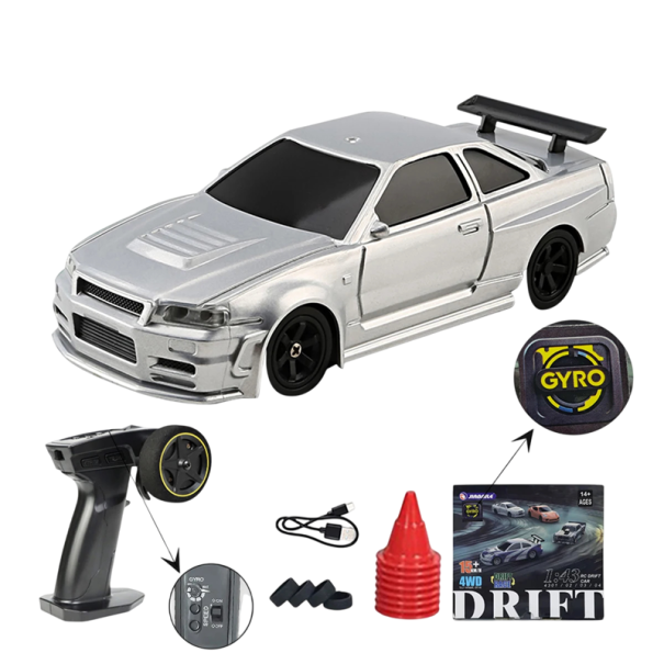 Voiture RC de drift 1:43 argentée 2.4G 4WD 3,7 V 200mAh portée de 20 m 30 min de conduite chargement USB-C contrôle proportionnel cônes modèle haute 1