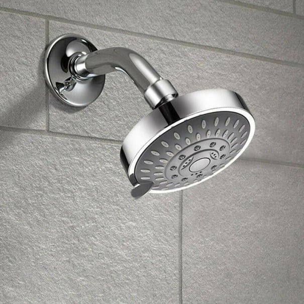 Vysokotlaká sprchová hlavica 5 režimov priemer 10 cm materiál ABS otočný guľový kĺb prietok 2,5 gpm tlak 80 psi chrómová do kúpeľne aj sprchy 1