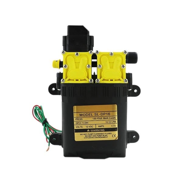 Vysokotlaké zemědělské čerpadlo 12 V s tlakem 8,3 bar a průtokem 10 l za minutu o rozměrech 210 x 103 mm v černo-žlutém provedení 1