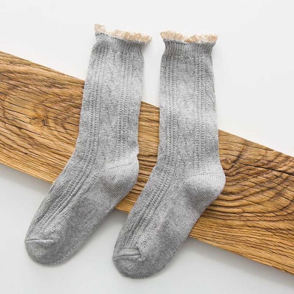 Warme Damensocken mit Rüschen grau