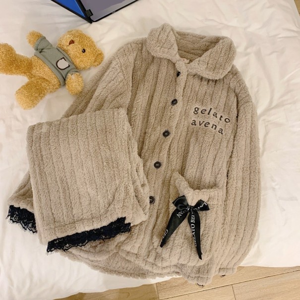 Warme pyjama voor dames P3092