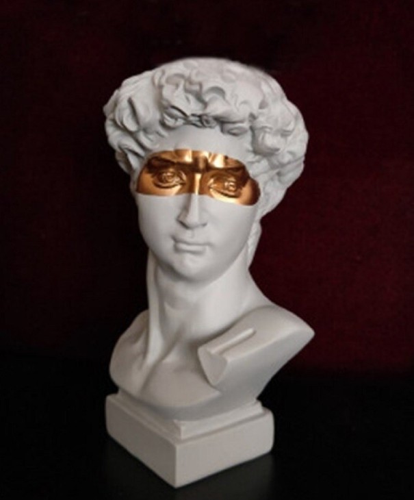 Wazon statua jasnoszary