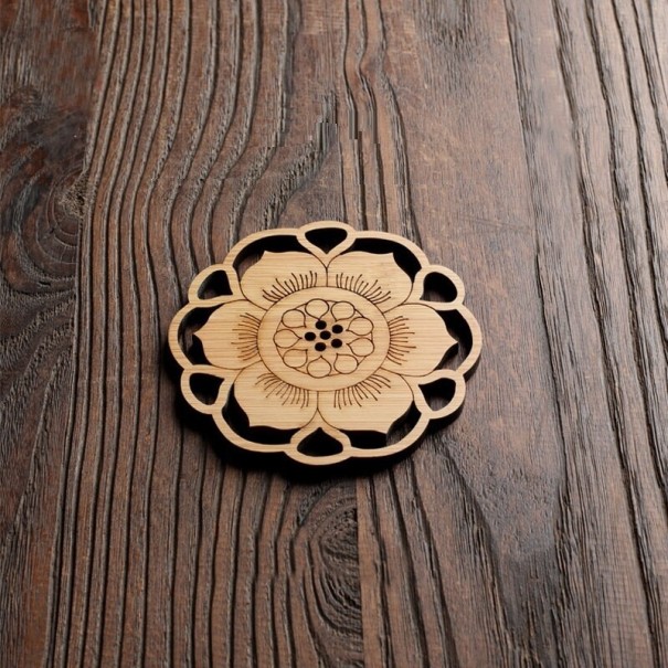 Wooden Coaster with Flower Pattern 2