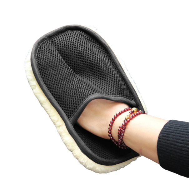 Woollen Glove for Car Washing 1
