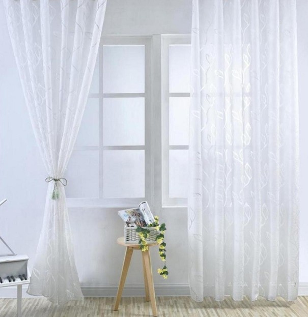 Žakárový poloprůhledný závěs Závěs se vzorem listu Elegantní dlouhý závěs Designový tkaný závěs Panelový závěs se zavěšením na řasící pásce 150 x 270 cm bílá