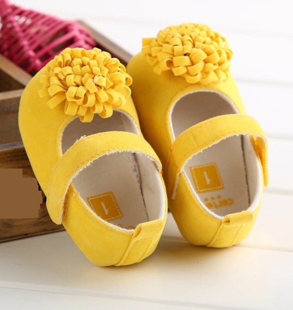 Zapatillas de estar por casa niña con flor A461 amarillo 12-18 meses