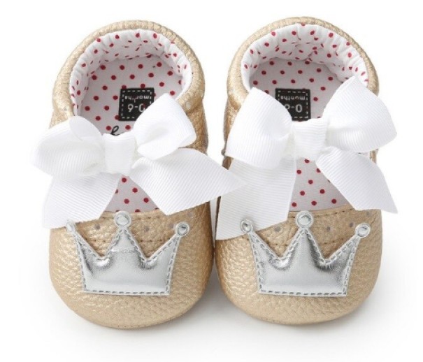 Zapatillas de piel para niña con corona dorado 12-18 meses