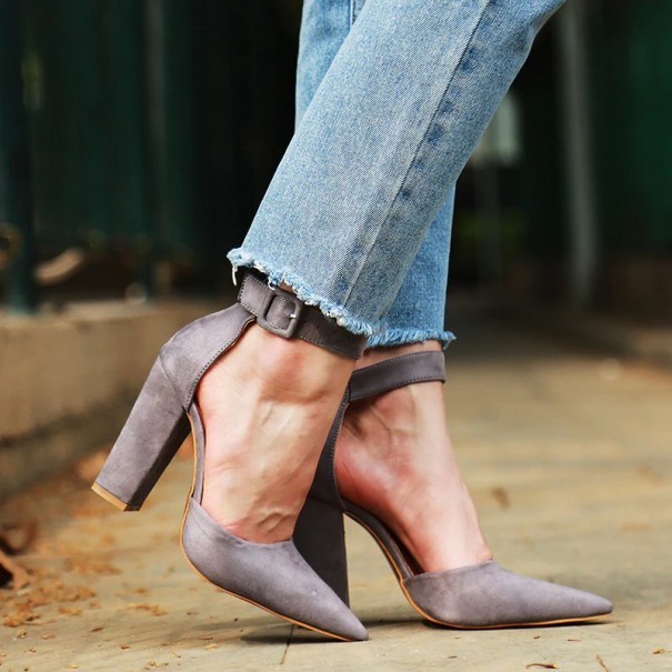 Zapatos de salón de ante para mujer con hebilla J2843 gris 36