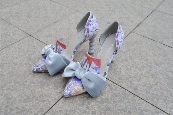 Zapatos de salón de mujer con lazo blanco 34