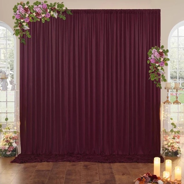 Závěs jako foto pozadí na tyč, 150 x 245 cm, nekrčivý polyester pro svatební oblouk, oslavy, narozeniny a focení v interiéru vínová