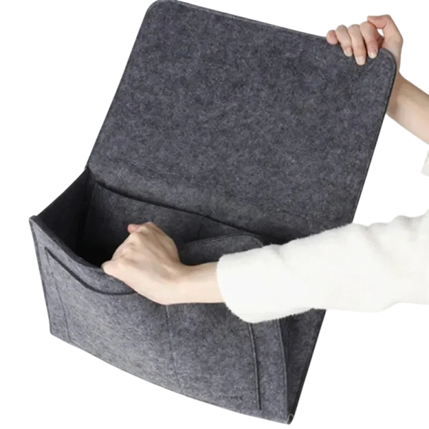 Závěsný plstěný kapsář k posteli nebo gauči 32x20x9 cm organizér pro telefon ovladač knihy a drobnosti vedle matrace šedá