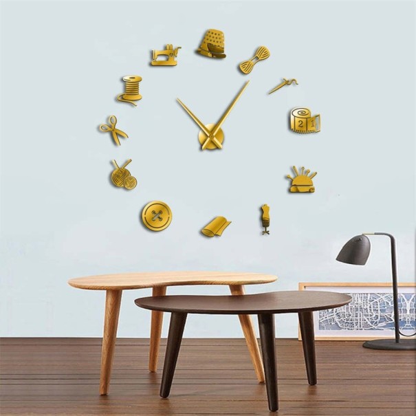 Zelfklevende wandklok G2005 goud 68 cm