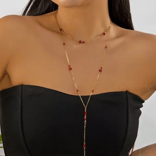 Zlatý vrtvený dámský choker Vrstvený náhrdelník Korálky Dlouhý řetízek Zakončený vrtveným visícím řetízkem červená