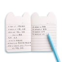 10 ohutta ja kompaktia vihkoa 120 x 85 mm viivoitetuilla sivuilla ja piirretyillä kuvilla kannessa, joissa on muotoiltu yläreuna 6
