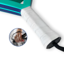 Padelracket 34 cm av kolfiber med kärna av EVA-minnesskum 62 hål 3,7 cm tjocklek handtag 12 cm omkrets 10 cm 2