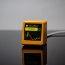 Skrivbordsapparat för övervakning av bitcoin, aktier och valutor med pekskärm, LED-display 30 x 30 mm, USB-strömförsörjning 13