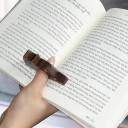 Trä ringbokmärke Katt 8 × 1,5 cm Hål 2,2 cm för tumme Ergonomiskt bokmärke för läsning med en hand 4