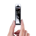 Digital alkoholtester 10,3 x 2,8 cm Bärbar andningsanalysator med tre ljusindikatorer USB-C 2