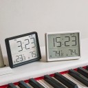 Wecker mit großem Display, digitalem Thermometer und weiteren Funktionen 9,3 x 7,3 x 1,5 cm ABS Kunststoff 2