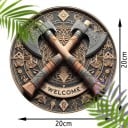 Vikingská uvítací cedule se sekerami 20 x 20 cm Kulatá dřevěná dekorace 2D placatá nástěnná ozdoba Vikingský motiv 2