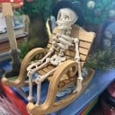 Dekorative Skelettfigur, die im Dunkeln leuchtet, 18 x 4 x 3 cm, Halloween-Dekoration, phosphoreszierende Statue für den Innenbereich 7