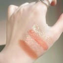 Ögonskuggspalett och highlighter 26 färger Matta och skimrande nyanser Nude bruna långvarig makeup med borste 6
