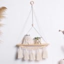 Étagère en bois suspendue 63 x 35 cm Étagère décorative en corde avec des franges et des perles en bois Décoration murale 2