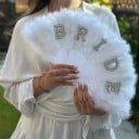 Éventail pour la mariée avec l'inscription BRIDE Éventail en plumes blanches pour l'enterrement de vie de jeune fille et la séance photo de mariage 3