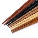 Palillos de madera reutilizables palillos naturales para sushi fideos arroz utensilios de cocina asiática set de 5 pares 3