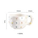 Mug en céramique avec petit décor coloré 300 ml dimensions 9,5 × 7 cm finition décorative pour café thé et usage quotidien 2