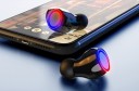 Trådlösa in-ear hörlurar med laddningsbox, ficklampa och sifferskärm Bluetooth 5.0 Räckvidd 10 m Musikstyrning Ljusande ringar 4